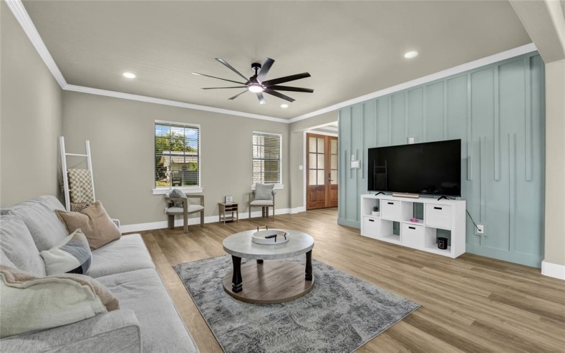 919 SW 3rd Avenue, Mineral Wells, TX 76067, 4 Bedrooms Bedrooms, ,3 BathroomsBathrooms,Residential,For Sale,919 SW 3rd Avenue,0,21205756