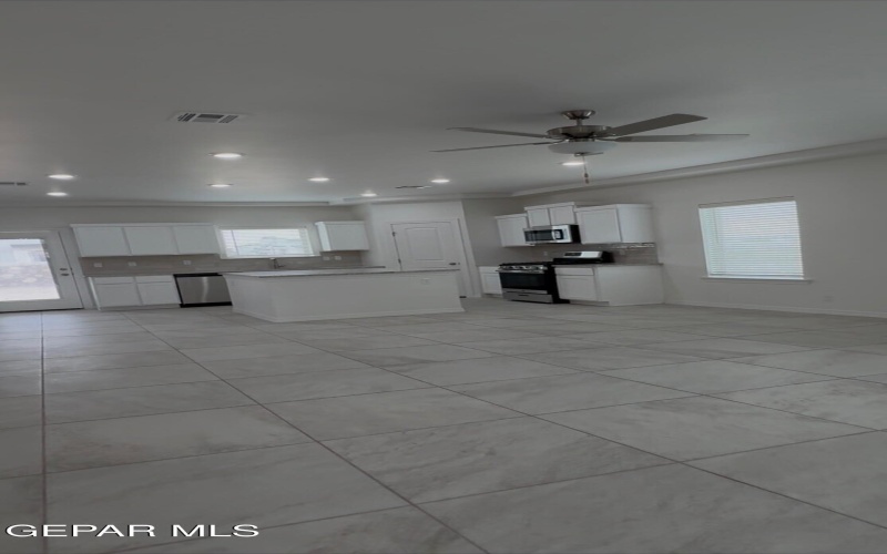 416 Josefa Cerezerez Street, Vinton, TX 79821, 3 Habitaciones Habitaciones , ,2 BañosBaños,Residential,En Venta,416 Josefa Cerezerez Street,0,940167