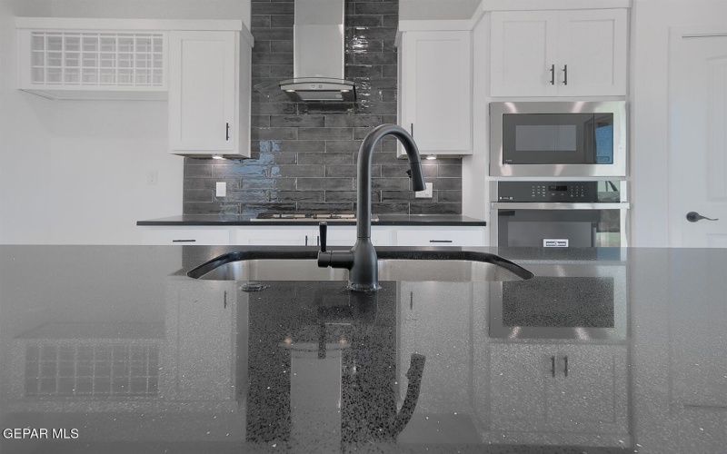 12177 SANAA Drive, El Paso, TX 79934, 4 Habitaciones Habitaciones , ,2 BañosBaños,Residential,En Venta,12177 SANAA Drive,0,940171