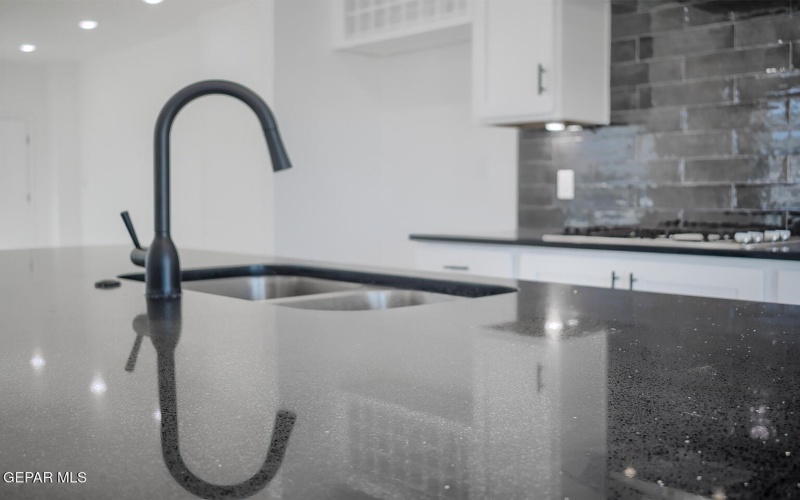 12177 SANAA Drive, El Paso, TX 79934, 4 Habitaciones Habitaciones , ,2 BañosBaños,Residential,En Venta,12177 SANAA Drive,0,940171