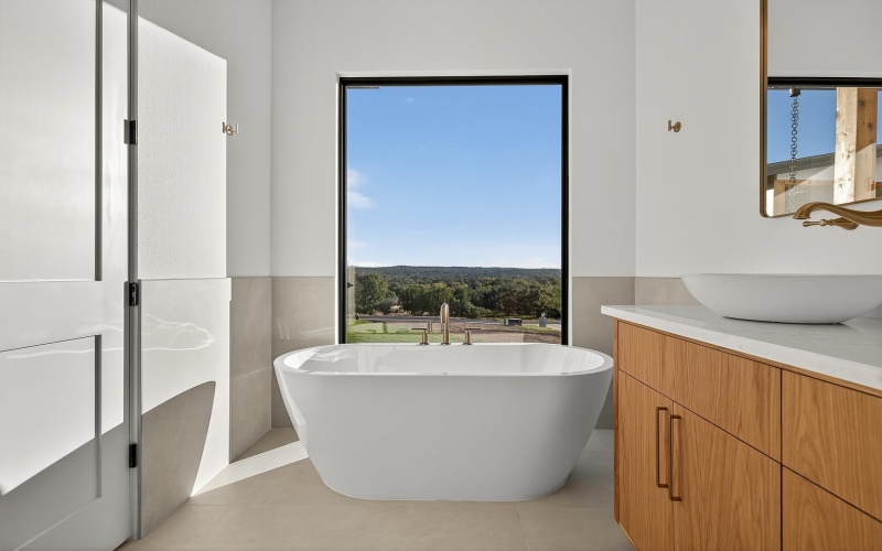 400 Emerald Way, Horseshoe Bay, TX 78657, 5 Habitaciones Habitaciones , ,5 BañosBaños,Residential,En Venta,400 Emerald Way,0,175692