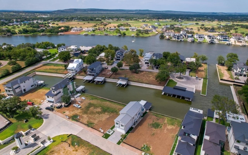 320 Lake Street, Kingsland, TX 78639, 5 Habitaciones Habitaciones , ,5 BañosBaños,Residential,En Venta,320 Lake Street,0,176968