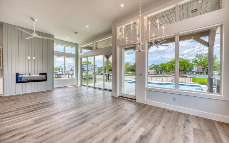 320 Lake Street, Kingsland, TX 78639, 5 Habitaciones Habitaciones , ,5 BañosBaños,Residential,En Venta,320 Lake Street,0,176968