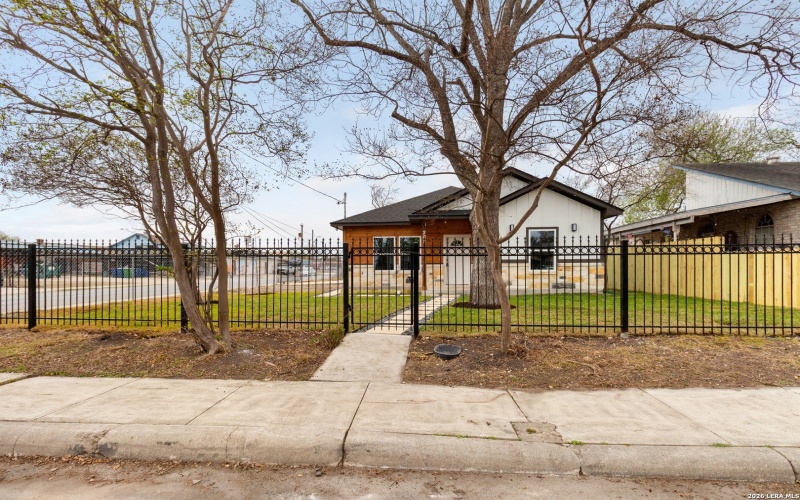 202 Segura, San Antonio, TX 78237, 3 Habitaciones Habitaciones , ,2 BañosBaños,Residential,En Venta,202 Segura,0,1945538