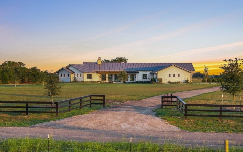 4961 Hartfield Road, Round Top, TX 78954, 4 Habitaciones Habitaciones , ,5 BañosBaños,Granja,En Venta,4961 Hartfield Road,0,155406