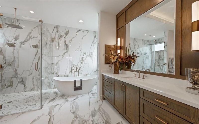 5105 Miramont Circle, Bryan, TX 77802, 4 Bedrooms Bedrooms, ,6 BathroomsBathrooms,Residential,For Sale,5105 Miramont Circle,0,26003125