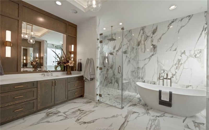 5105 Miramont Circle, Bryan, TX 77802, 4 Bedrooms Bedrooms, ,6 BathroomsBathrooms,Residential,For Sale,5105 Miramont Circle,0,26003125