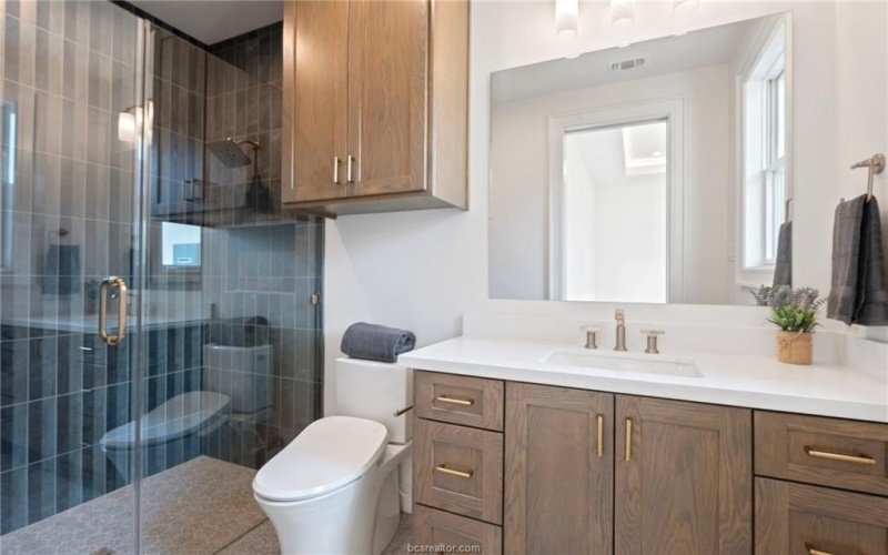 5105 Miramont Circle, Bryan, TX 77802, 4 Bedrooms Bedrooms, ,6 BathroomsBathrooms,Residential,For Sale,5105 Miramont Circle,0,26003125