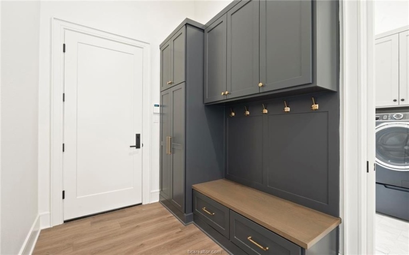 5105 Miramont Circle, Bryan, TX 77802, 4 Bedrooms Bedrooms, ,6 BathroomsBathrooms,Residential,For Sale,5105 Miramont Circle,0,26003125