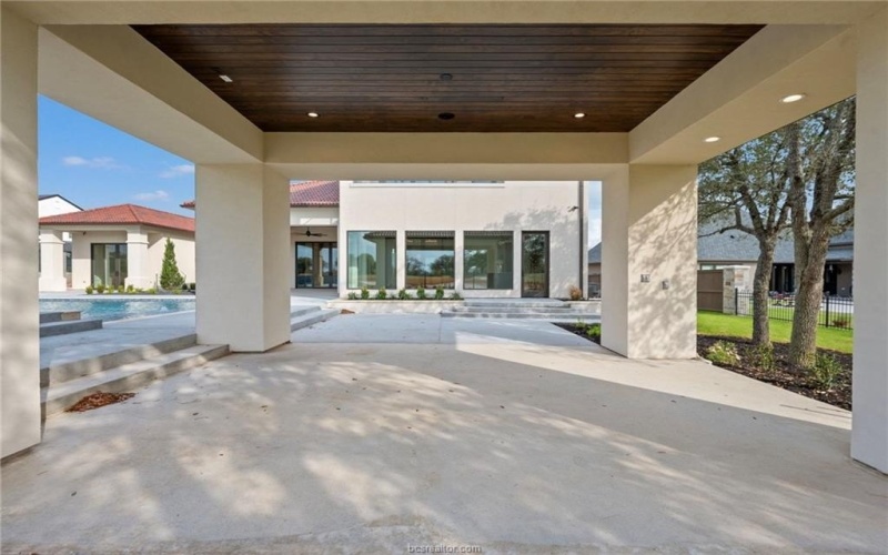 5105 Miramont Circle, Bryan, TX 77802, 4 Bedrooms Bedrooms, ,6 BathroomsBathrooms,Residential,For Sale,5105 Miramont Circle,0,26003125