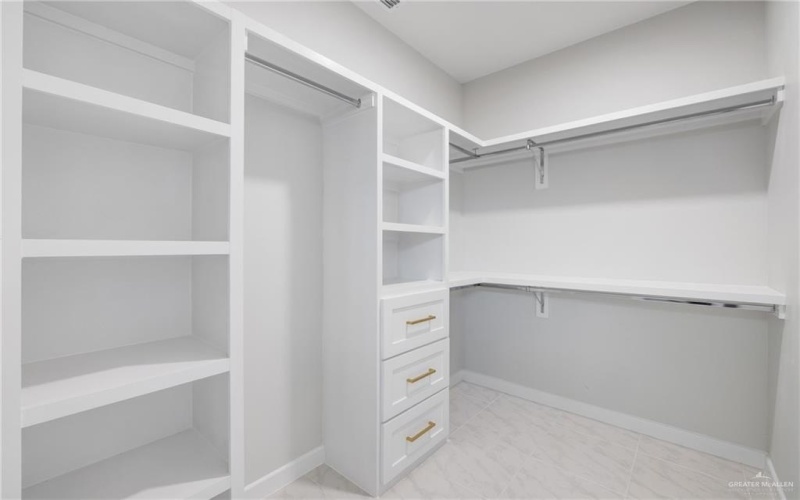 2812 Dhalia Drive, San Juan, TX 78589, 3 Bedrooms Bedrooms, ,2 BathroomsBathrooms,Residential,For Sale,2812 Dhalia Drive,0,498170