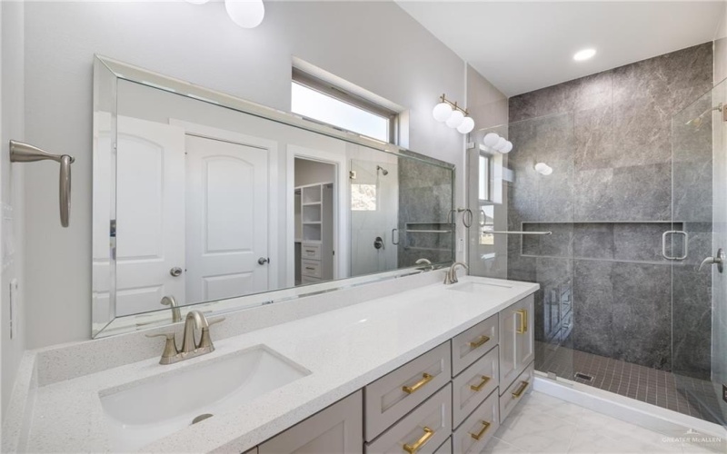 2812 Dhalia Drive, San Juan, TX 78589, 3 Bedrooms Bedrooms, ,2 BathroomsBathrooms,Residential,For Sale,2812 Dhalia Drive,0,498170