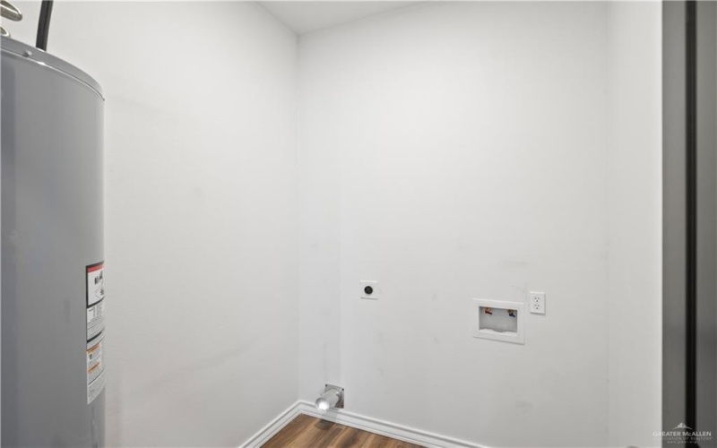 2317 Tuscany Road, Weslaco, TX 78596, 3 Habitaciones Habitaciones , ,2 BañosBaños,Residential,En Venta,2317 Tuscany Road,0,498211