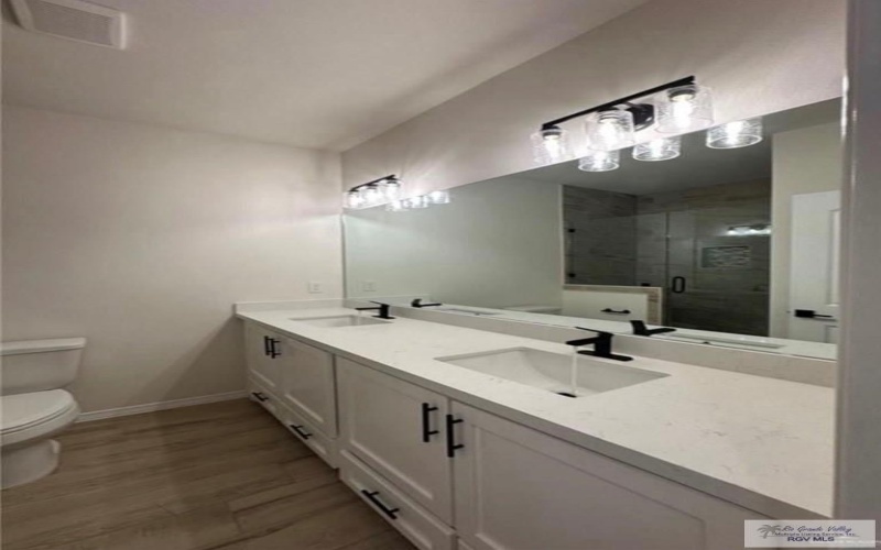 2617 MARKY ST, HARLINGEN, TX 78552, 4 Habitaciones Habitaciones , ,3 BañosBaños,Residential,En Venta,2617 MARKY ST,0,29774871