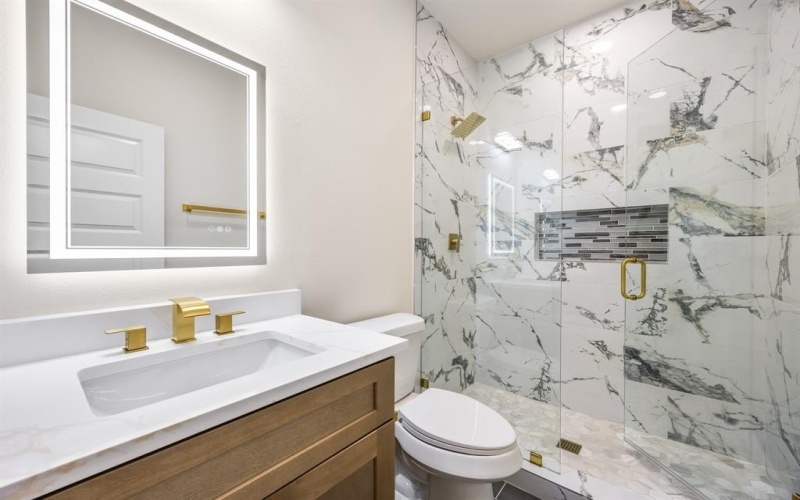 1503 Doyle Avenue, Dallas, TX 75203, 5 Habitaciones Habitaciones , ,5 BañosBaños,Residential,En Venta,1503 Doyle Avenue,0,21167463