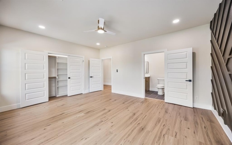 1503 Doyle Avenue, Dallas, TX 75203, 5 Habitaciones Habitaciones , ,5 BañosBaños,Residential,En Venta,1503 Doyle Avenue,0,21167463