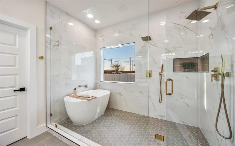 1503 Doyle Avenue, Dallas, TX 75203, 5 Habitaciones Habitaciones , ,5 BañosBaños,Residential,En Venta,1503 Doyle Avenue,0,21167463