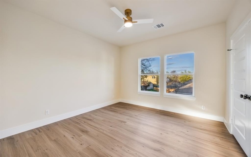 1503 Doyle Avenue, Dallas, TX 75203, 5 Habitaciones Habitaciones , ,5 BañosBaños,Residential,En Venta,1503 Doyle Avenue,0,21167463