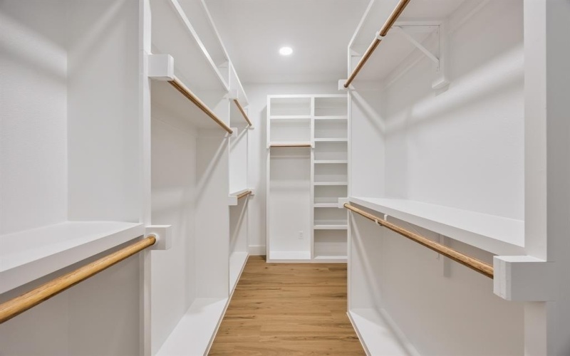 1503 Doyle Avenue, Dallas, TX 75203, 5 Habitaciones Habitaciones , ,5 BañosBaños,Residential,En Venta,1503 Doyle Avenue,0,21167463