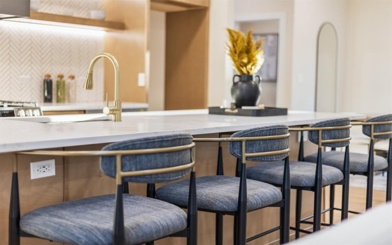 1503 Doyle Avenue, Dallas, TX 75203, 5 Habitaciones Habitaciones , ,5 BañosBaños,Residential,En Venta,1503 Doyle Avenue,0,21167463