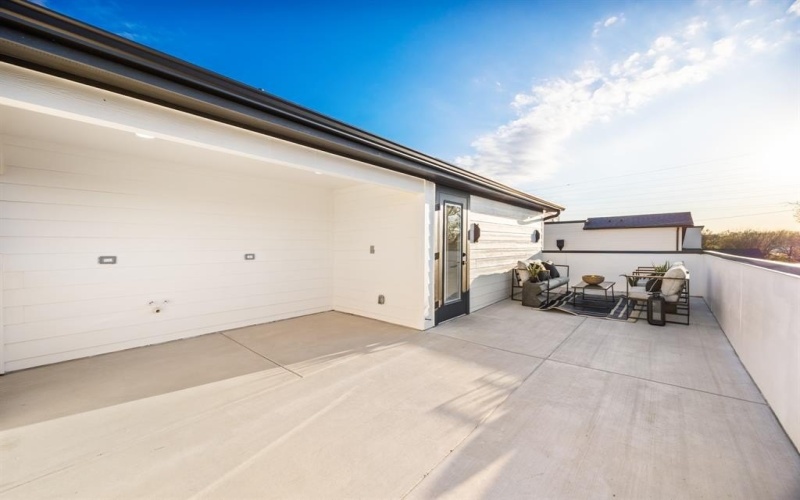 1503 Doyle Avenue, Dallas, TX 75203, 5 Habitaciones Habitaciones , ,5 BañosBaños,Residential,En Venta,1503 Doyle Avenue,0,21167463