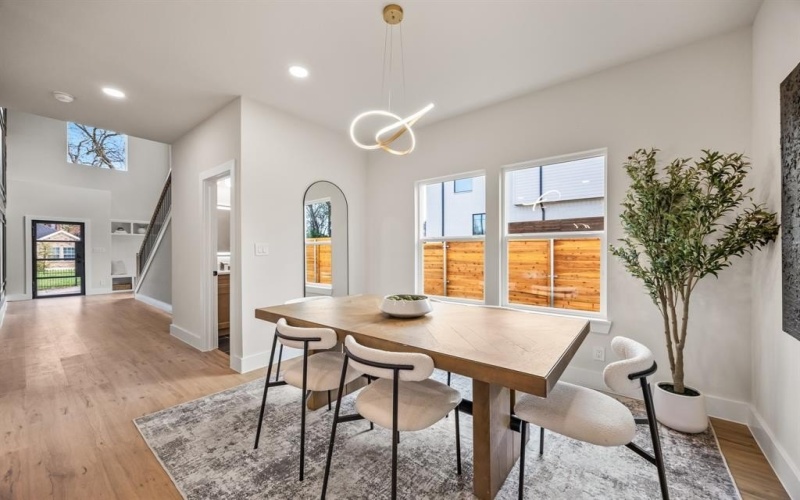 1503 Doyle Avenue, Dallas, TX 75203, 5 Habitaciones Habitaciones , ,5 BañosBaños,Residential,En Venta,1503 Doyle Avenue,0,21167463