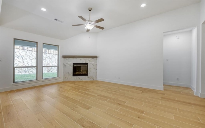 180 Buffalo Boulevard, Rhome, TX 76078, 4 Bedrooms Bedrooms, ,3 BathroomsBathrooms,Residential,For Sale,180 Buffalo Boulevard,0,21207908