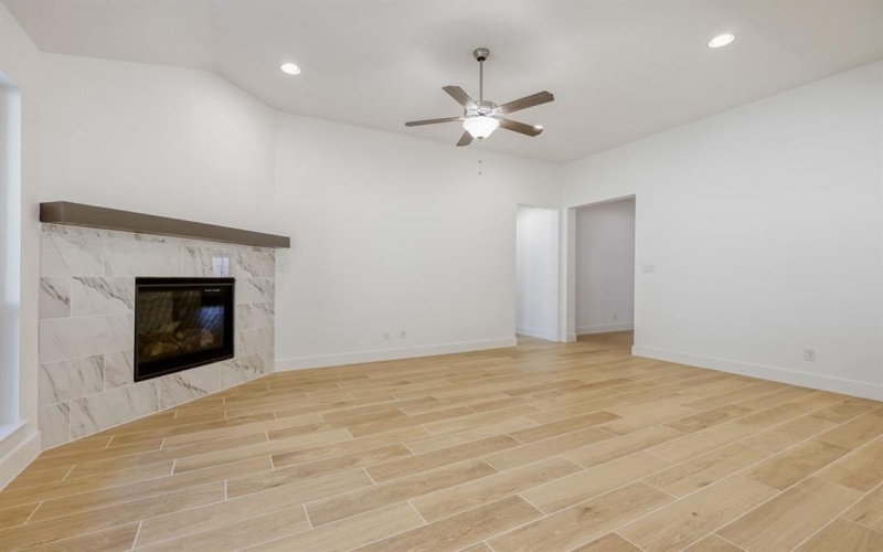 180 Buffalo Boulevard, Rhome, TX 76078, 4 Bedrooms Bedrooms, ,3 BathroomsBathrooms,Residential,For Sale,180 Buffalo Boulevard,0,21207908