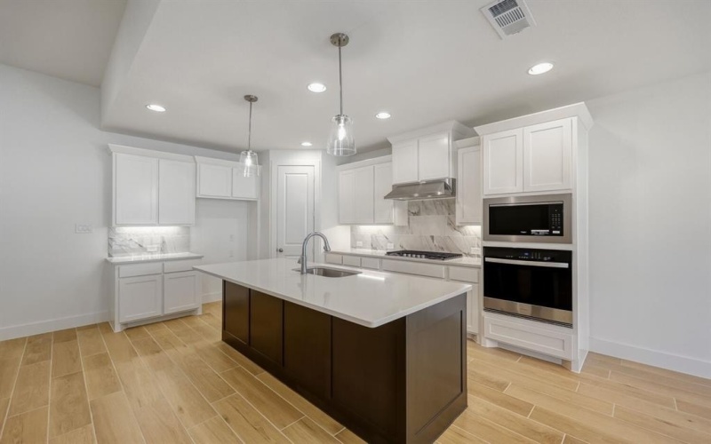 180 Buffalo Boulevard, Rhome, TX 76078, 4 Bedrooms Bedrooms, ,3 BathroomsBathrooms,Residential,For Sale,180 Buffalo Boulevard,0,21207908