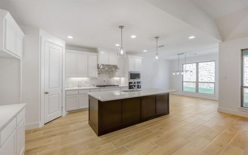 180 Buffalo Boulevard, Rhome, TX 76078, 4 Bedrooms Bedrooms, ,3 BathroomsBathrooms,Residential,For Sale,180 Buffalo Boulevard,0,21207908