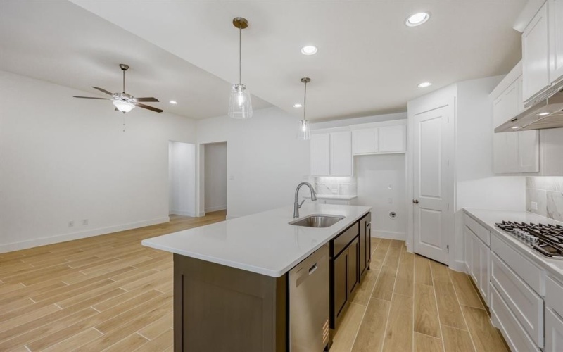 180 Buffalo Boulevard, Rhome, TX 76078, 4 Bedrooms Bedrooms, ,3 BathroomsBathrooms,Residential,For Sale,180 Buffalo Boulevard,0,21207908