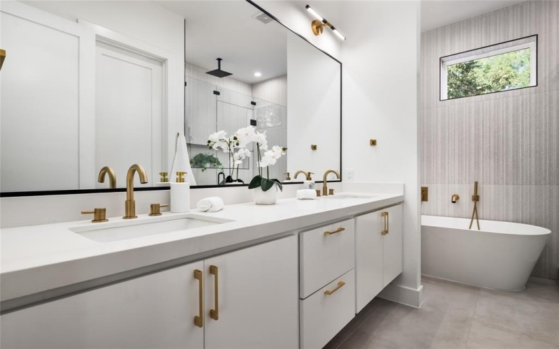 2002 Angelina Drive, Dallas, TX 75212, 4 Habitaciones Habitaciones , ,3 BañosBaños,Residential,En Venta,2002 Angelina Drive,0,21207916