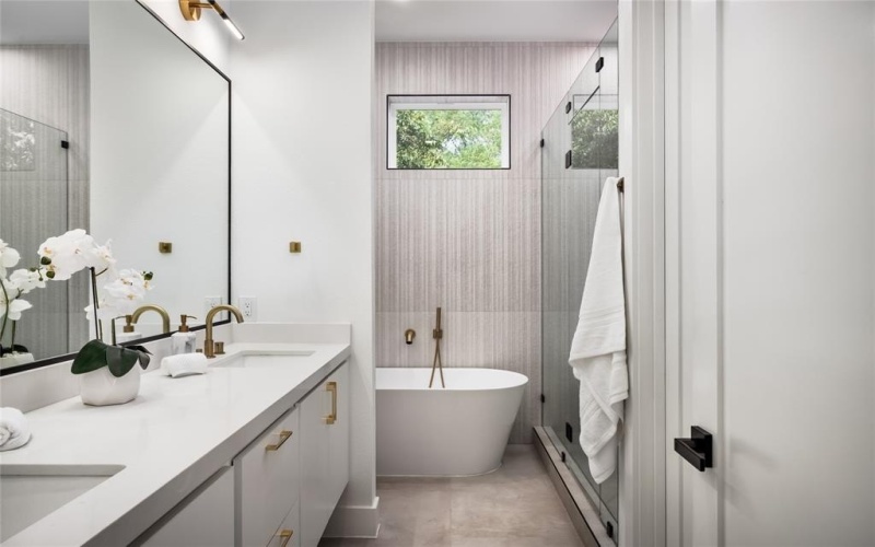 2002 Angelina Drive, Dallas, TX 75212, 4 Habitaciones Habitaciones , ,3 BañosBaños,Residential,En Venta,2002 Angelina Drive,0,21207916