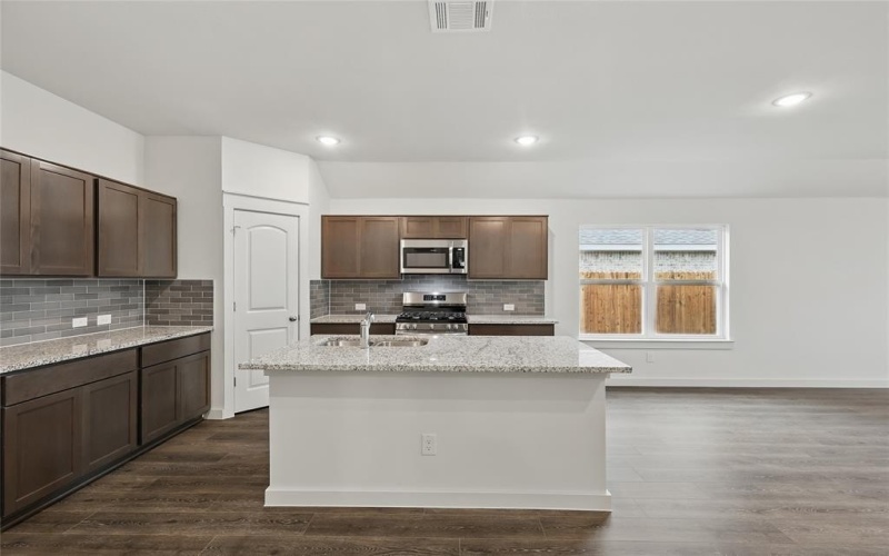 134 Patrick Henry Drive, Venus, TX 76084, 4 Habitaciones Habitaciones , ,2 BañosBaños,Residential,En Venta,134 Patrick Henry Drive,0,21208045