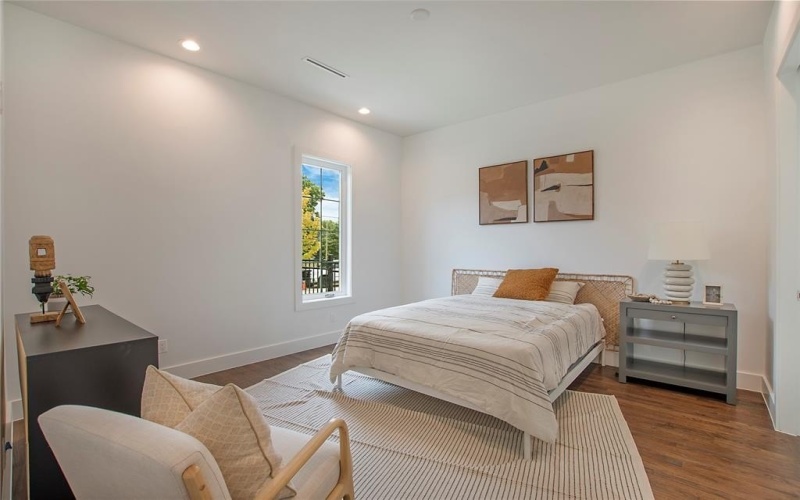 1029 Mobile Street, Dallas, TX 75208, 3 Bedrooms Bedrooms, ,3 BathroomsBathrooms,Residential,For Sale,1029 Mobile Street,0,21208108