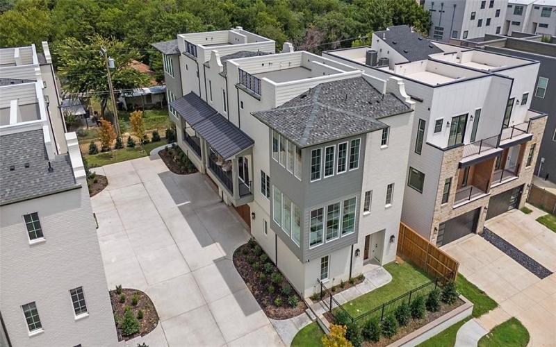 1029 Mobile Street, Dallas, TX 75208, 3 Bedrooms Bedrooms, ,3 BathroomsBathrooms,Residential,For Sale,1029 Mobile Street,0,21208108