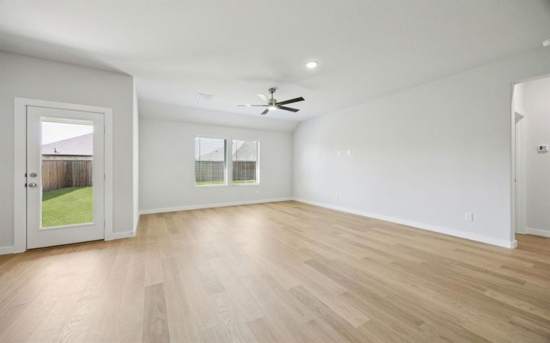 5721 Rushing River Way, McKinney, TX 75071, 3 Habitaciones Habitaciones , ,2 BañosBaños,Residential,En Venta,5721 Rushing River Way,0,21208243