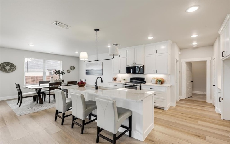 2610 Honor Court, Sherman, TX 75092, 3 Bedrooms Bedrooms, ,2 BathroomsBathrooms,Residential,For Sale,2610 Honor Court,0,21201616