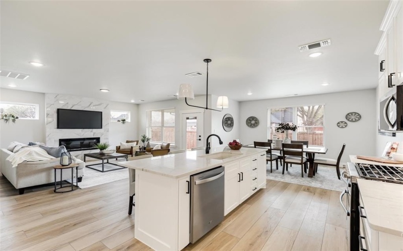 2610 Honor Court, Sherman, TX 75092, 3 Bedrooms Bedrooms, ,2 BathroomsBathrooms,Residential,For Sale,2610 Honor Court,0,21201616