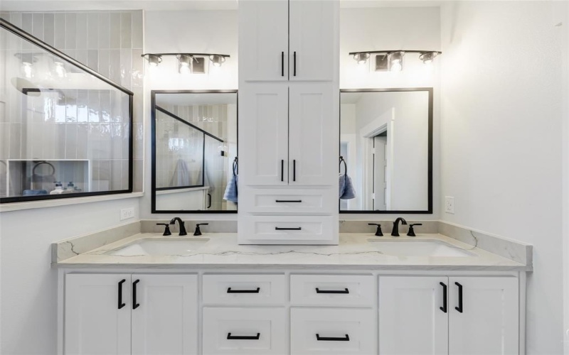 2610 Honor Court, Sherman, TX 75092, 3 Bedrooms Bedrooms, ,2 BathroomsBathrooms,Residential,For Sale,2610 Honor Court,0,21201616