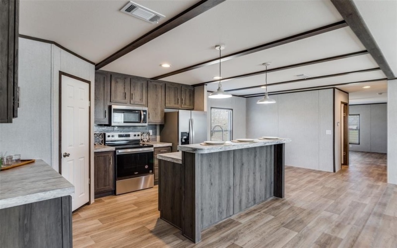 175 Cedar Drive, Azle, TX 76020, 3 Habitaciones Habitaciones , ,2 BañosBaños,Residential,En Venta,175 Cedar Drive,0,21202180