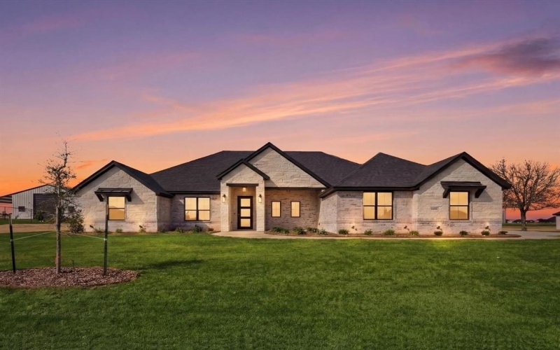 2009 Downslope Lane, Weatherford, TX 76087, 4 Bedrooms Bedrooms, ,3 BathroomsBathrooms,Residential,For Sale,2009 Downslope Lane,0,21204043