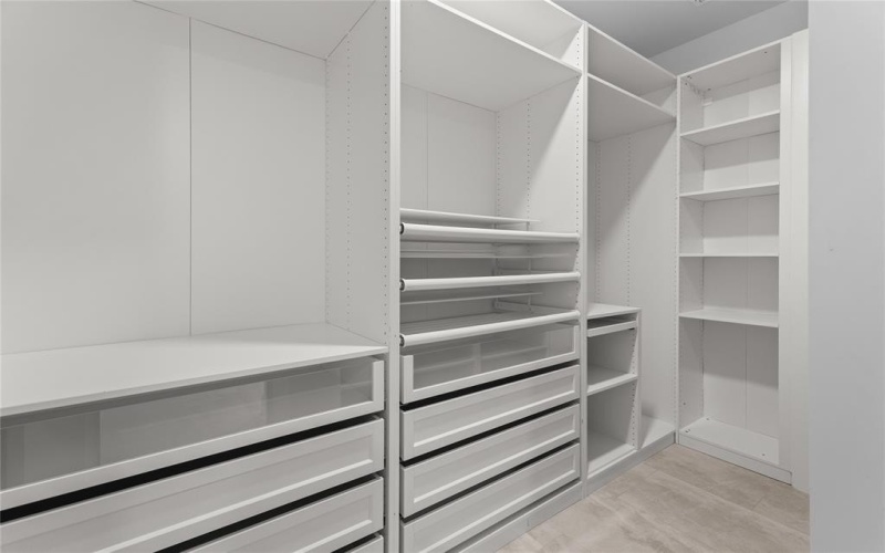 5204 Gibson Drive, The Colony, TX 75056, 4 Habitaciones Habitaciones , ,5 BañosBaños,Residential,En Venta,5204 Gibson Drive,0,21204515