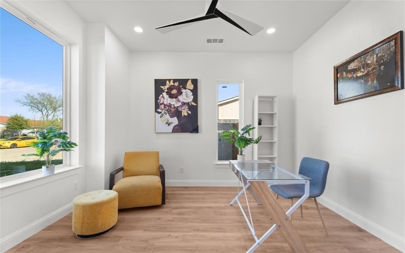 5204 Gibson Drive, The Colony, TX 75056, 4 Habitaciones Habitaciones , ,5 BañosBaños,Residential,En Venta,5204 Gibson Drive,0,21204515