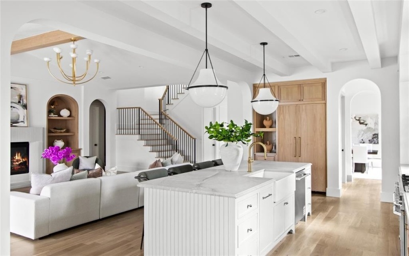 8703 Redondo Drive, Dallas, TX 75218, 4 Habitaciones Habitaciones , ,5 BañosBaños,Residential,En Venta,8703 Redondo Drive,0,21206129