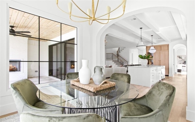 8703 Redondo Drive, Dallas, TX 75218, 4 Habitaciones Habitaciones , ,5 BañosBaños,Residential,En Venta,8703 Redondo Drive,0,21206129