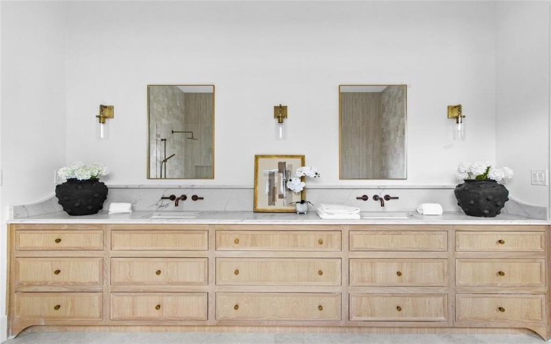 8703 Redondo Drive, Dallas, TX 75218, 4 Habitaciones Habitaciones , ,5 BañosBaños,Residential,En Venta,8703 Redondo Drive,0,21206129