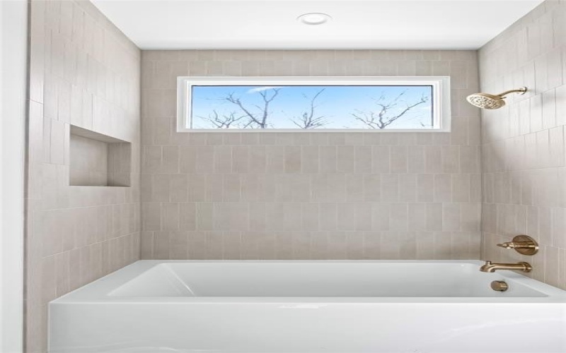 8703 Redondo Drive, Dallas, TX 75218, 4 Habitaciones Habitaciones , ,5 BañosBaños,Residential,En Venta,8703 Redondo Drive,0,21206129