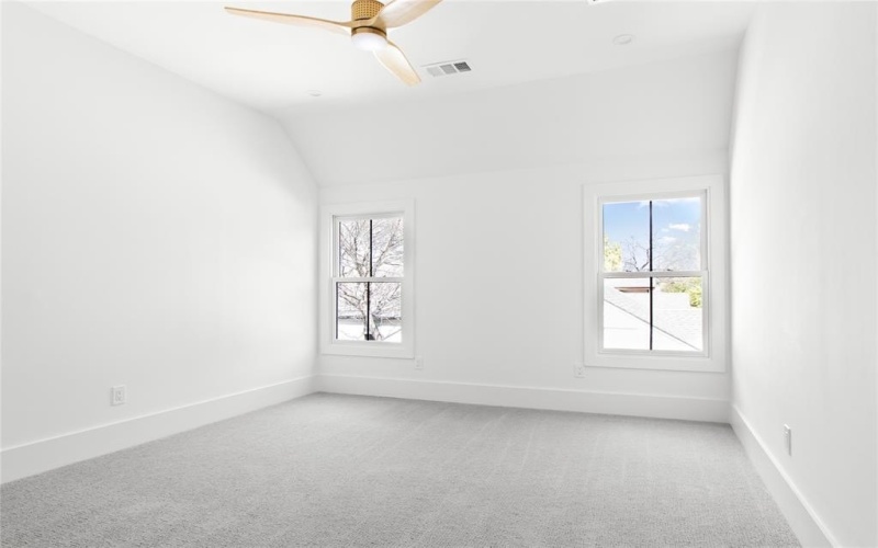 8703 Redondo Drive, Dallas, TX 75218, 4 Habitaciones Habitaciones , ,5 BañosBaños,Residential,En Venta,8703 Redondo Drive,0,21206129