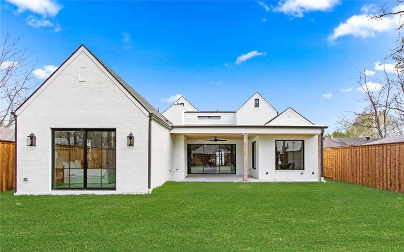 8703 Redondo Drive, Dallas, TX 75218, 4 Habitaciones Habitaciones , ,5 BañosBaños,Residential,En Venta,8703 Redondo Drive,0,21206129